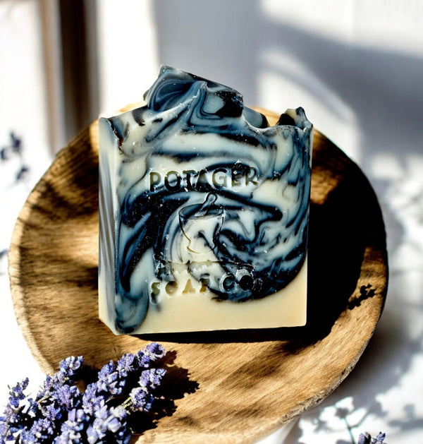 Lavender Charcoal Soap – Detoxifying, Calming & Balanced