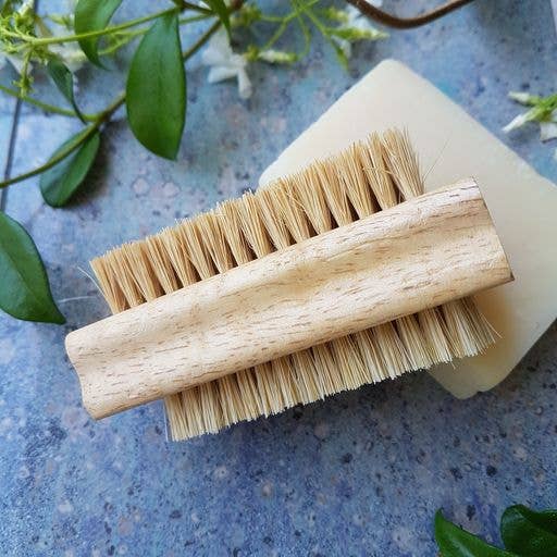 Premium Nail Brush - Natural Tampico