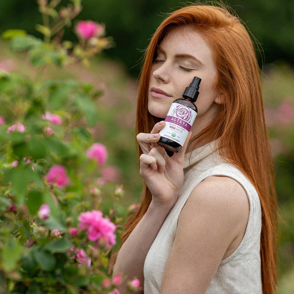 Alteya - Organic Bulgarian Rose Water 240 ml - Amber Glass