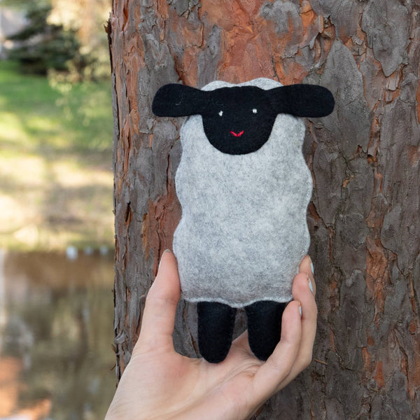 Sheep and Cloud Wool Felt Sewing Kit – DIY Craft